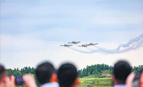 CHAINA DAILY | Flight show presents a visual feast in Hunan